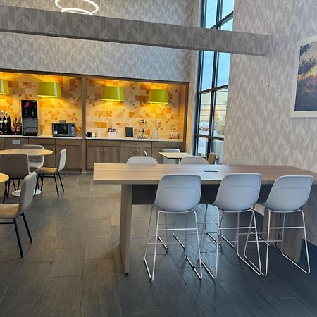 Days Inn & Suites By Wyndham Wausau Εξωτερικό φωτογραφία