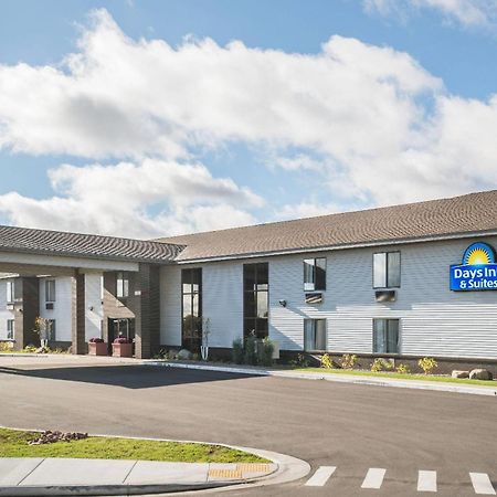 Days Inn & Suites By Wyndham Wausau Εξωτερικό φωτογραφία
