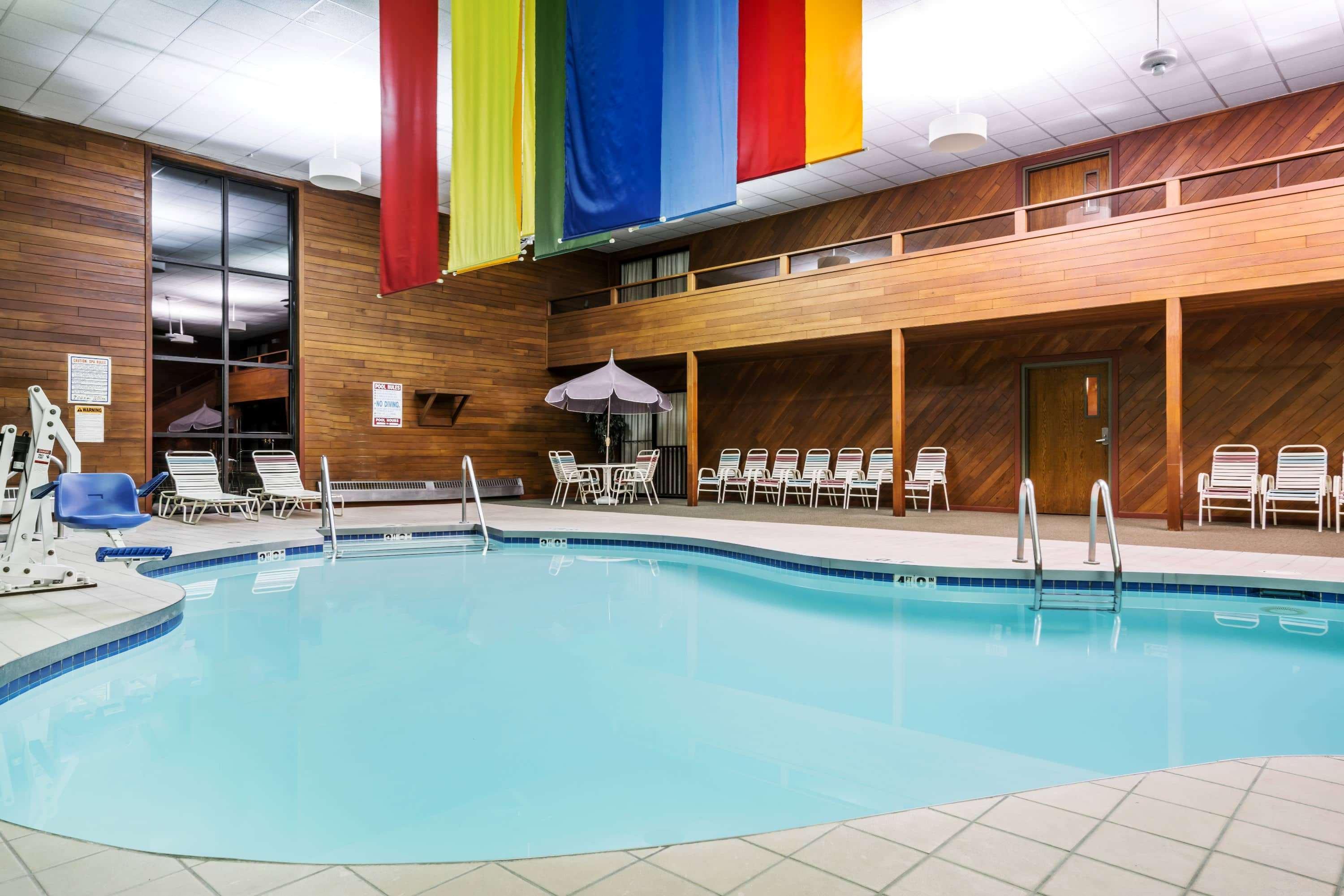 Days Inn & Suites By Wyndham Wausau Εξωτερικό φωτογραφία