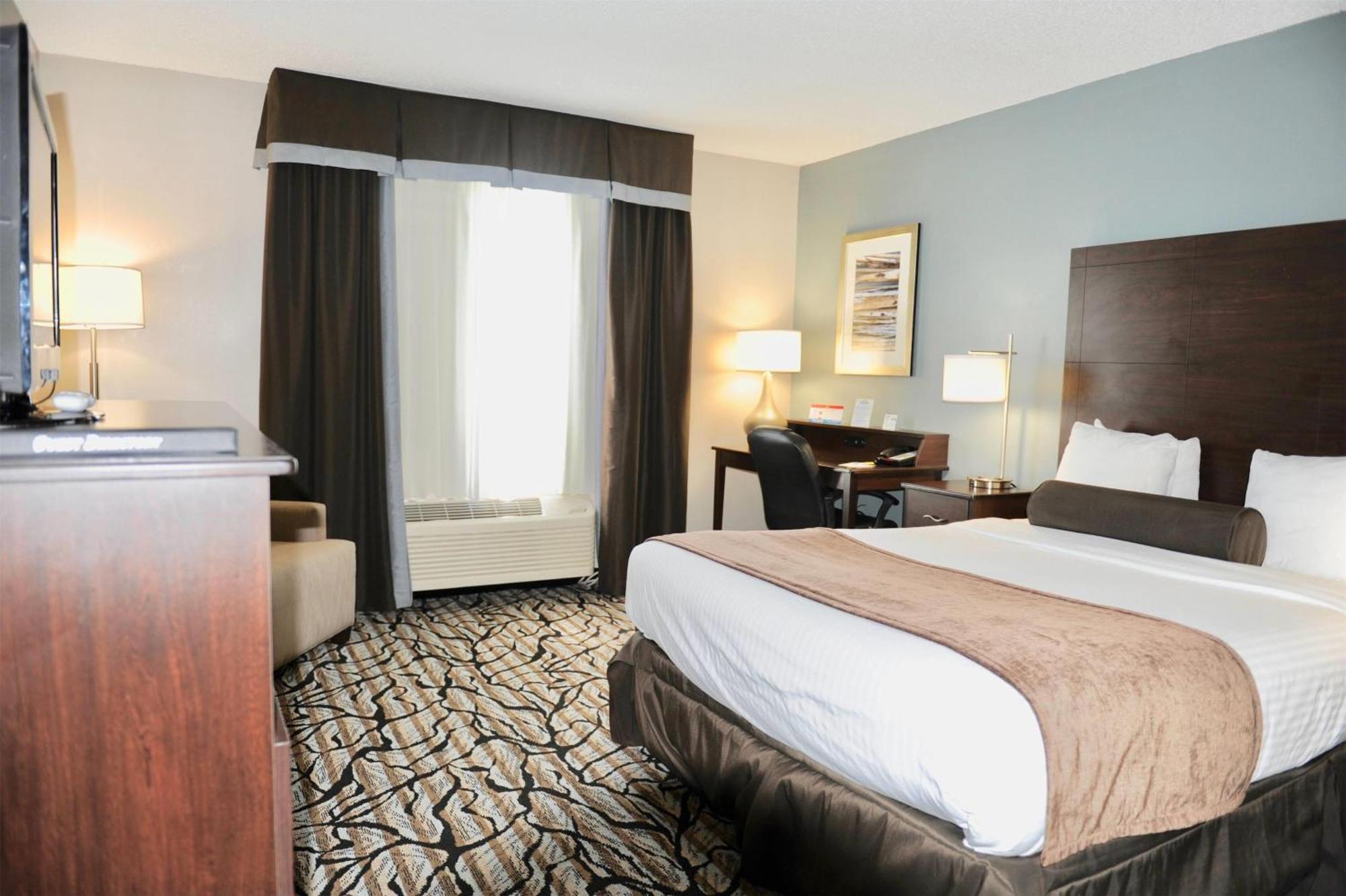 Days Inn & Suites By Wyndham Wausau Εξωτερικό φωτογραφία