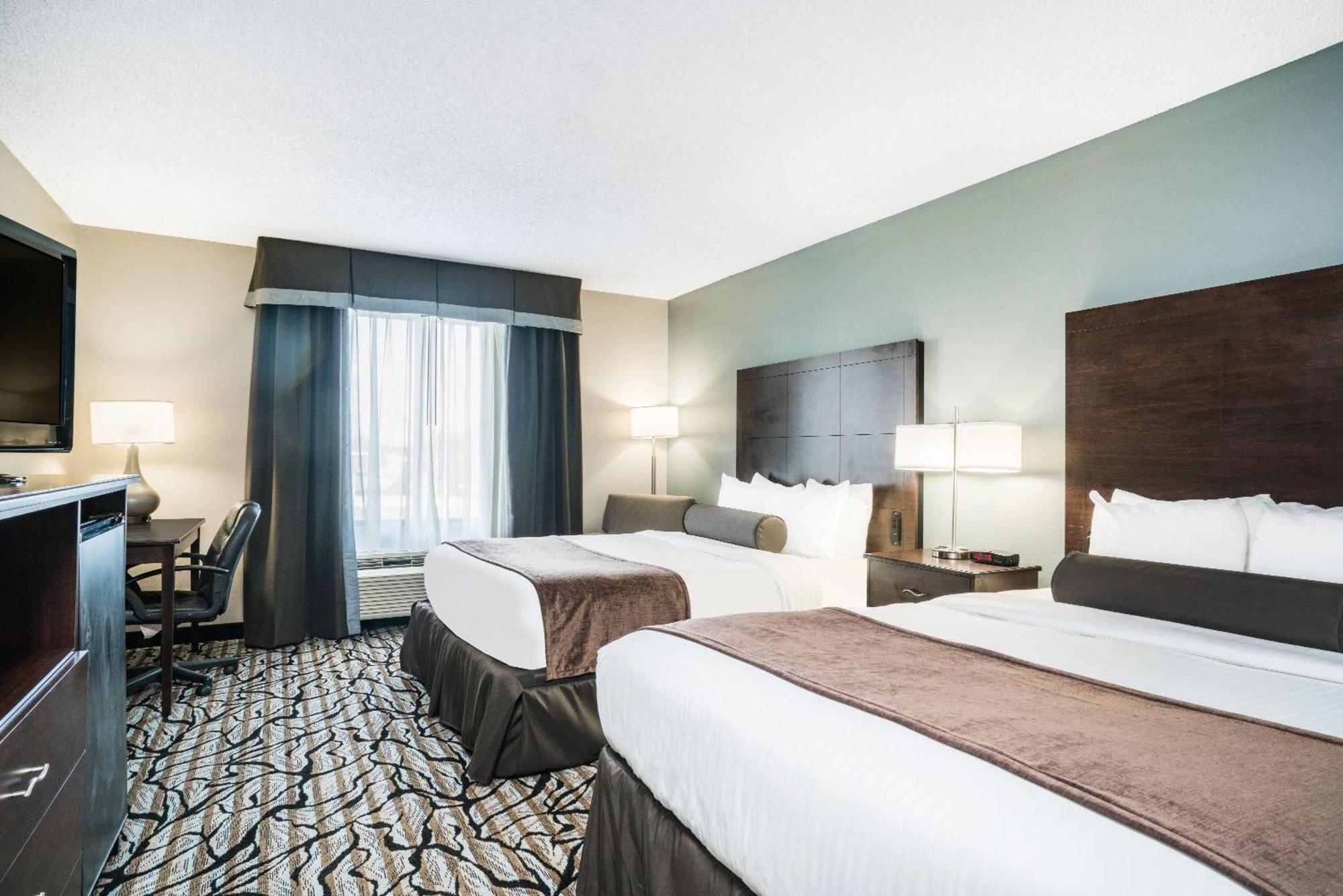 Days Inn & Suites By Wyndham Wausau Εξωτερικό φωτογραφία