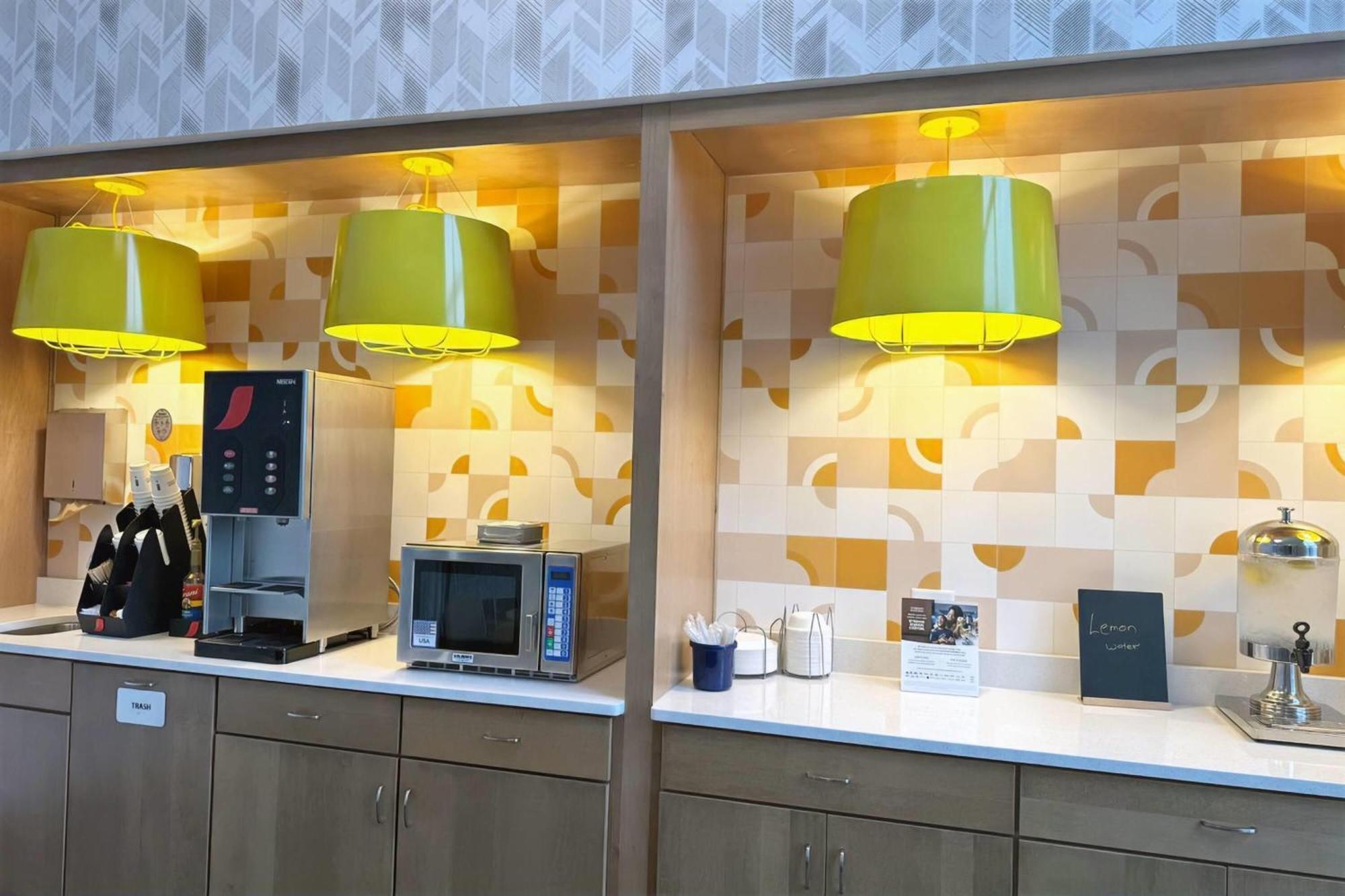 Days Inn & Suites By Wyndham Wausau Εξωτερικό φωτογραφία
